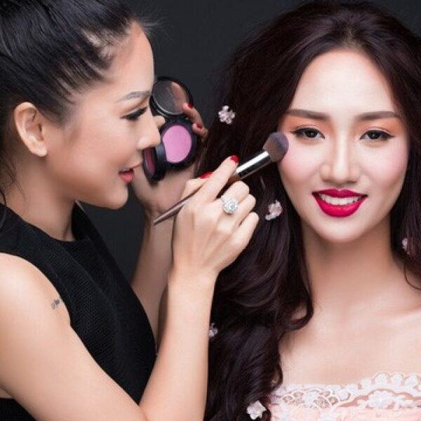 nghề make up