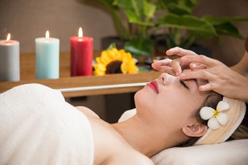 Nhân viên chăm sóc khách hàng chuyên nghiệp