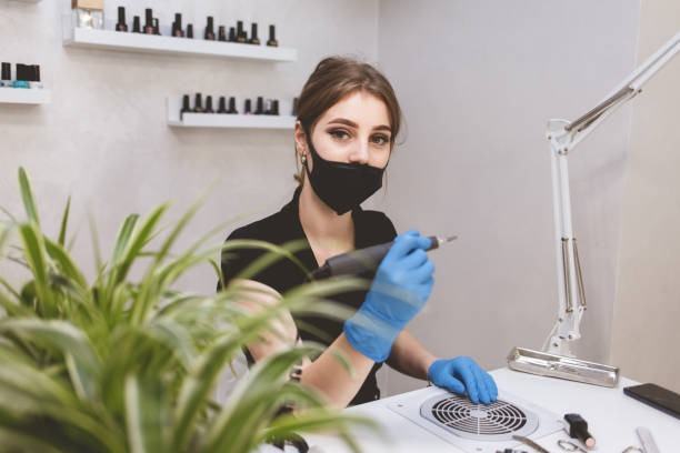 Nên học đại học hay học nghề - Đâu là con đường phù hợp với bạn 44 Nghề nail có thể kiếm thu nhập khủng