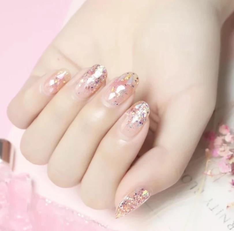 Học nail kỹ thuật đính kim tuyến
