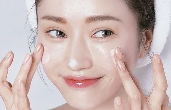 Kem dưỡng ẩm cho da nhạy cảm