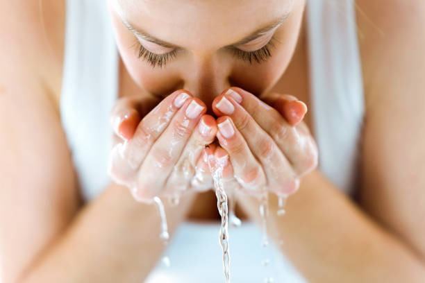 Làm sạch da trước khi thoa kem dưỡng body