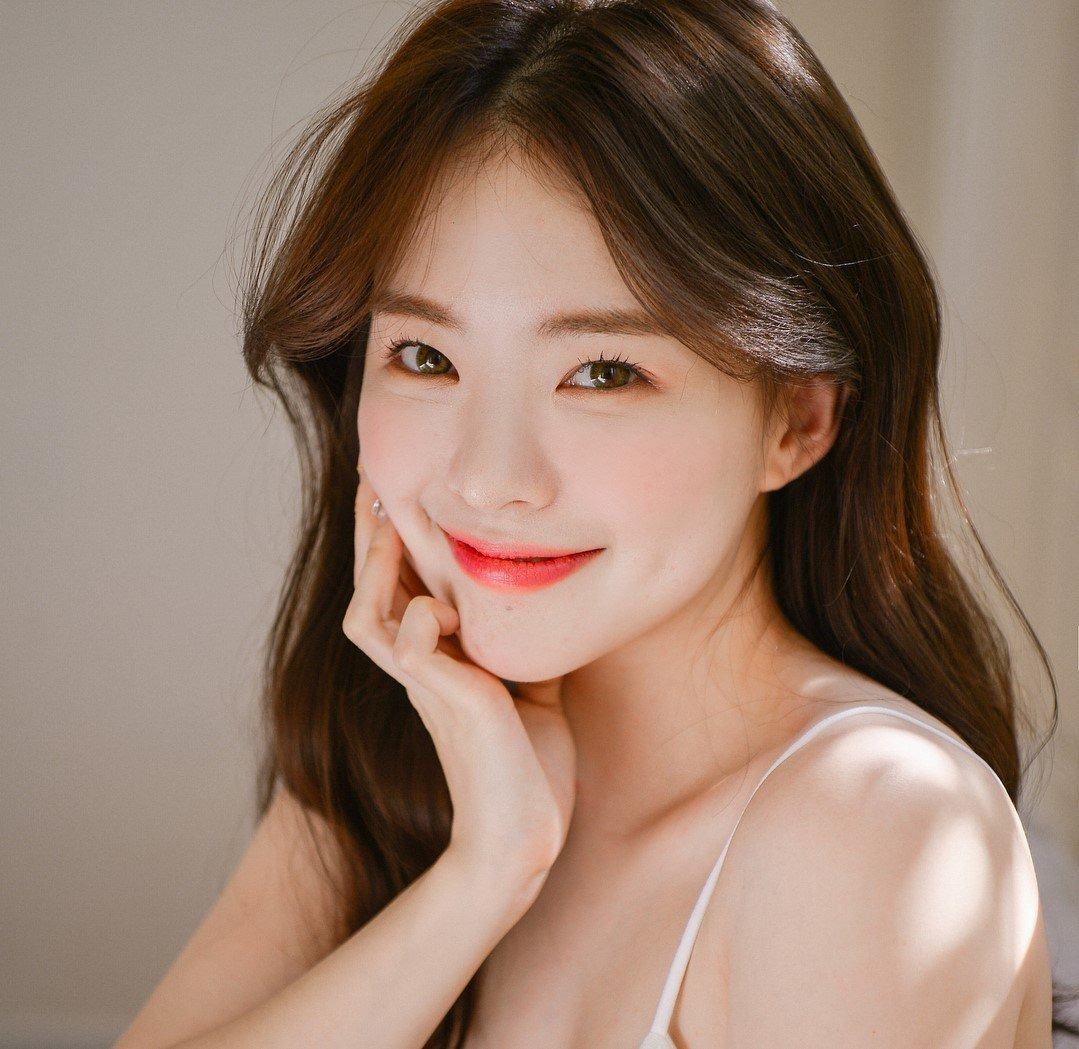 5 kiểu makeup tone hồng đẹp và dễ thực hiện