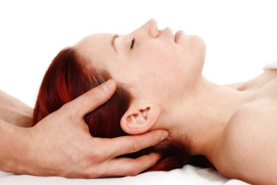 massage cổ thư giãn
