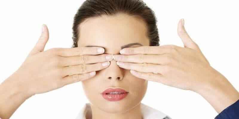 3 Bài tập massage mắt giúp “cửa sổ cho tâm hồn” khoẻ mạnh hơn 51 3 Bài tập massage mắt giúp “cửa sổ cho tâm hồn” khoẻ mạnh hơn