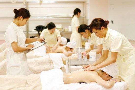 Nghề làm đẹp có cơ hội thăng tiến