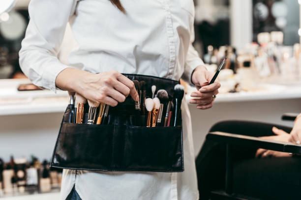 Nhu cầu lớn về nghề make up