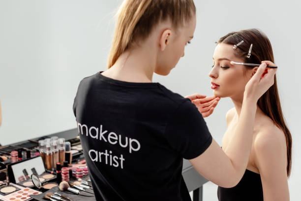 Nghề make up có mức thu nhập khá