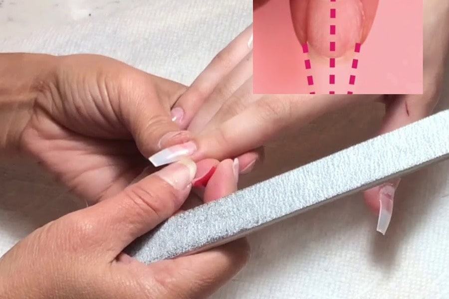 5 bước thực hiện nối móng đắp gel 51 Tạo form móng giả