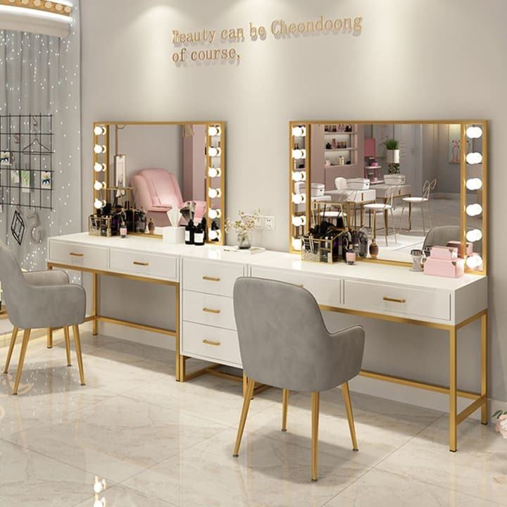Mua sắm trang thiết bị và set up cho tiệm make up