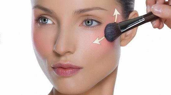 Những điều cần quan tâm khi trang điểm dự tiệc 36 Những điều cần quan tâm khi trang điểm dự tiệc