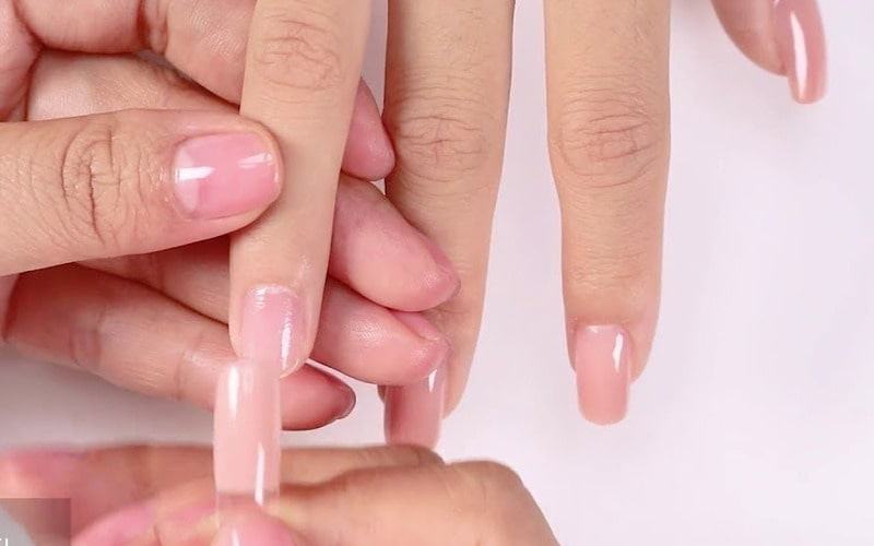 Cách làm móng úp đơn giản tại nhà | 4 bước làm móng úp Nhanh - gọn - nhẹ 42 Cách làm móng úp đơn giản tại nhà | 4 bước làm móng úp Nhanh - gọn - nhẹ